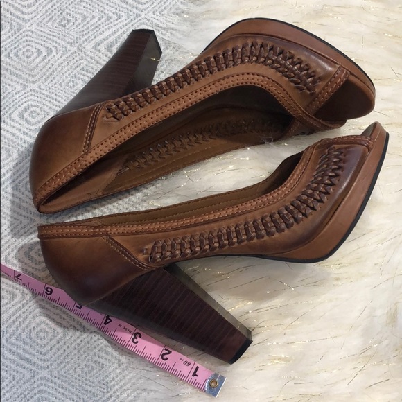 NWOT [ American Eagle by Payless ] Retro Heels - Picture 6 of 8